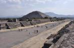 Calzada de los Muertos, nas ruínas de Teotihuacán, ao norte da Cidade do México